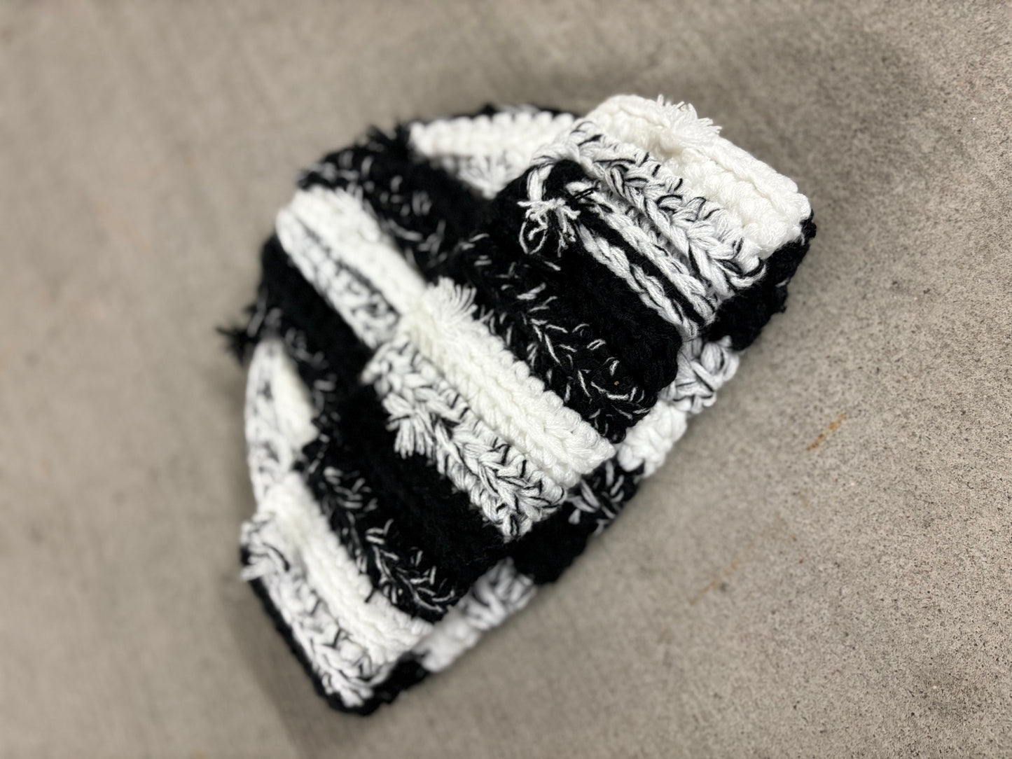 Hand Tied Beanie 'Black "